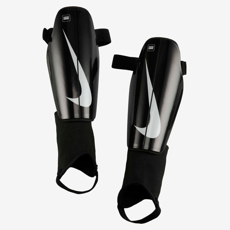 Canilleras Nike Chrg Grd Negras Adulto