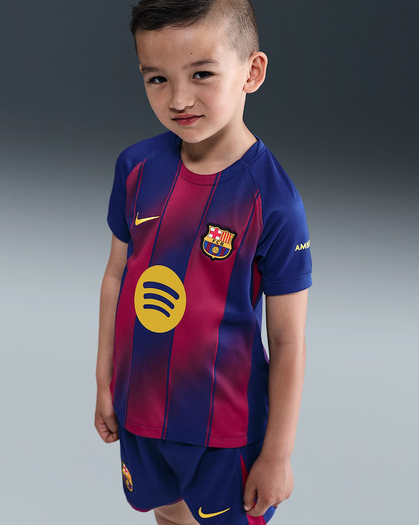 Conjunto mini Nike Barcelona local  25/26 Niño